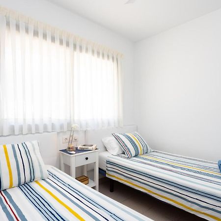 Frontline Playa Las Vistas With Pool, Parking, Sea لوس كريستيانوس المظهر الخارجي الصورة